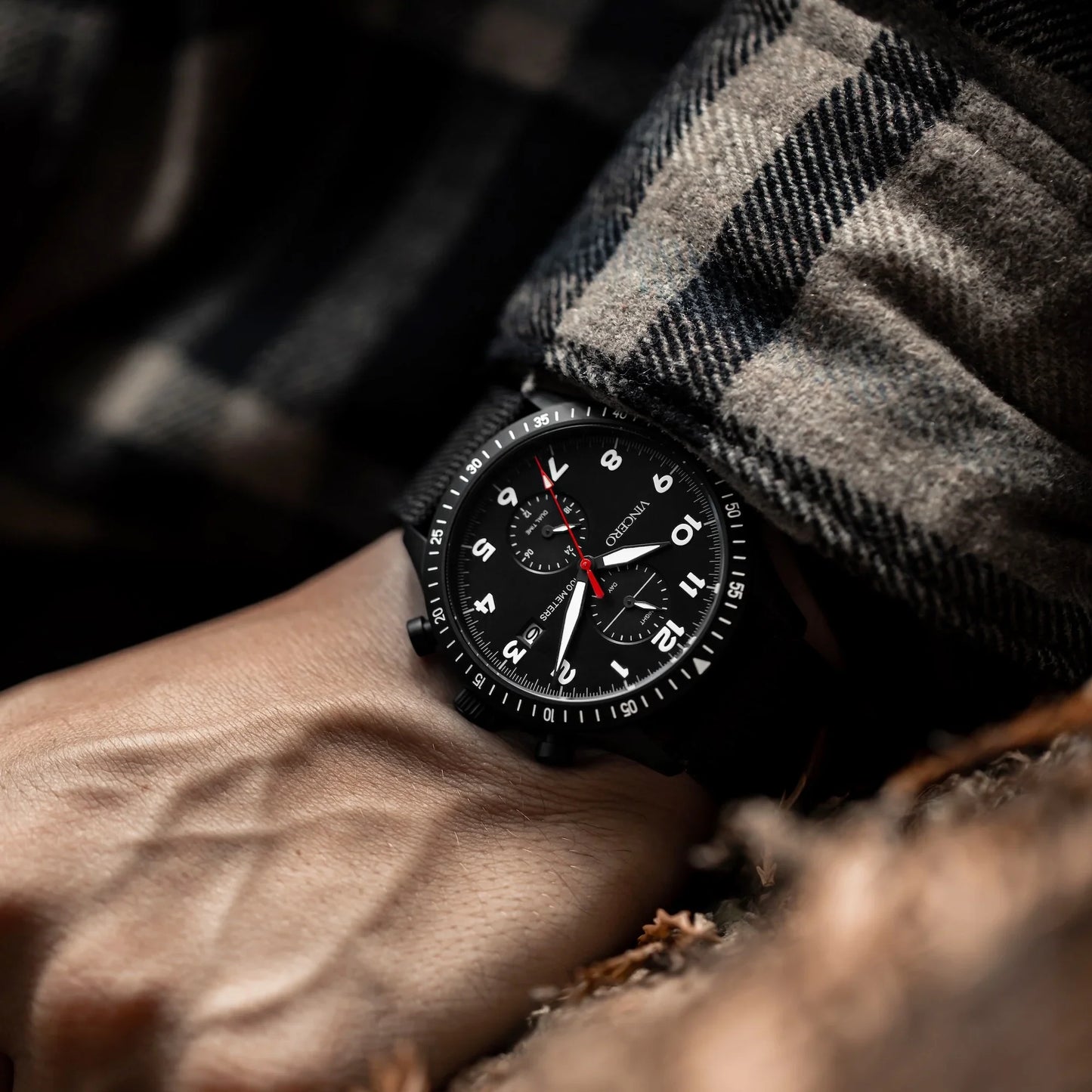 The Altitude - Matte Black/Red