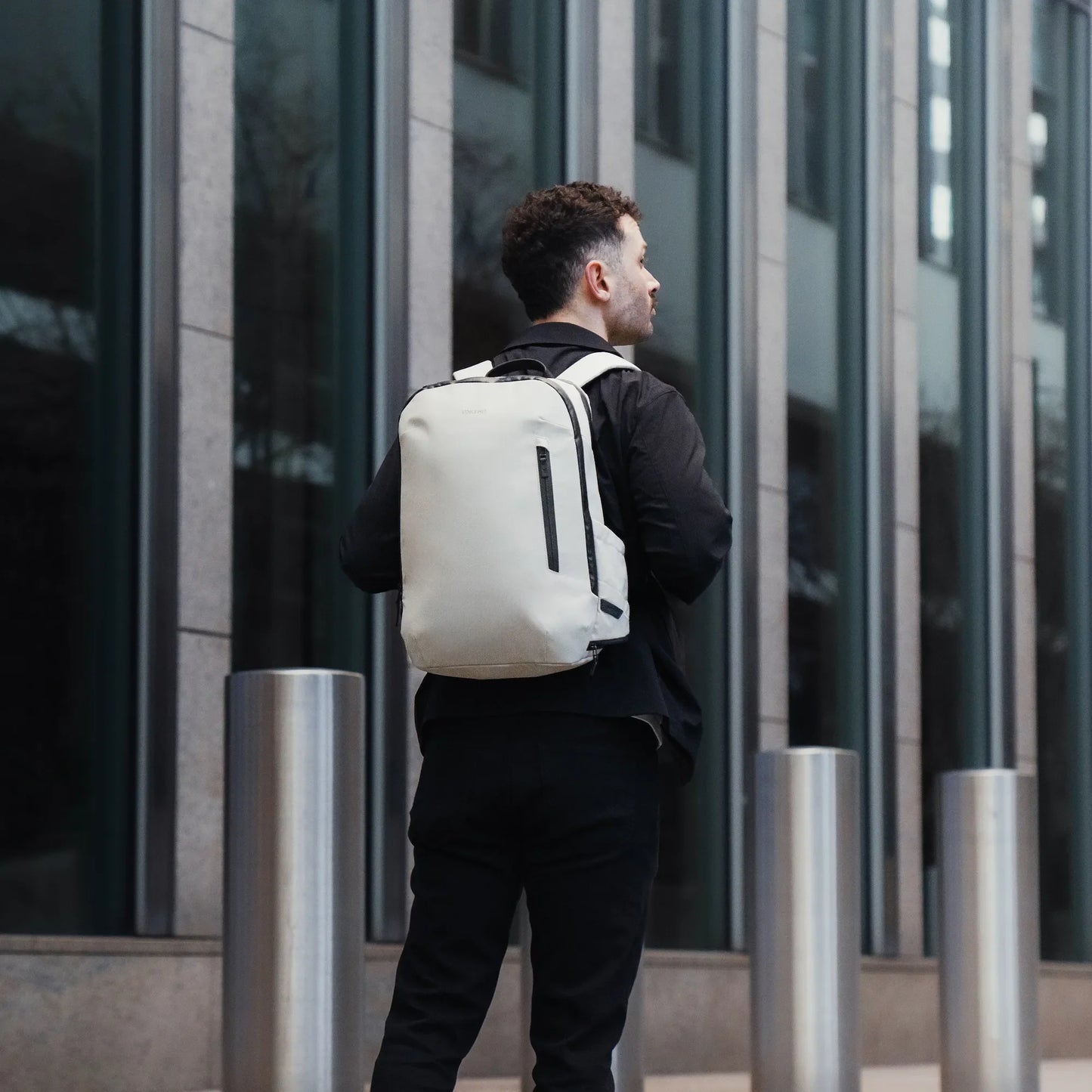 The Commuter - Desert Sand