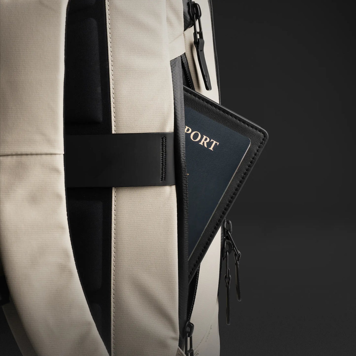 The Commuter - Desert Sand