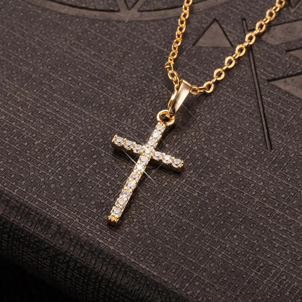 crois pendentifs (jesus) pour femme/homme  disponible en couleur or noir cristal en gros