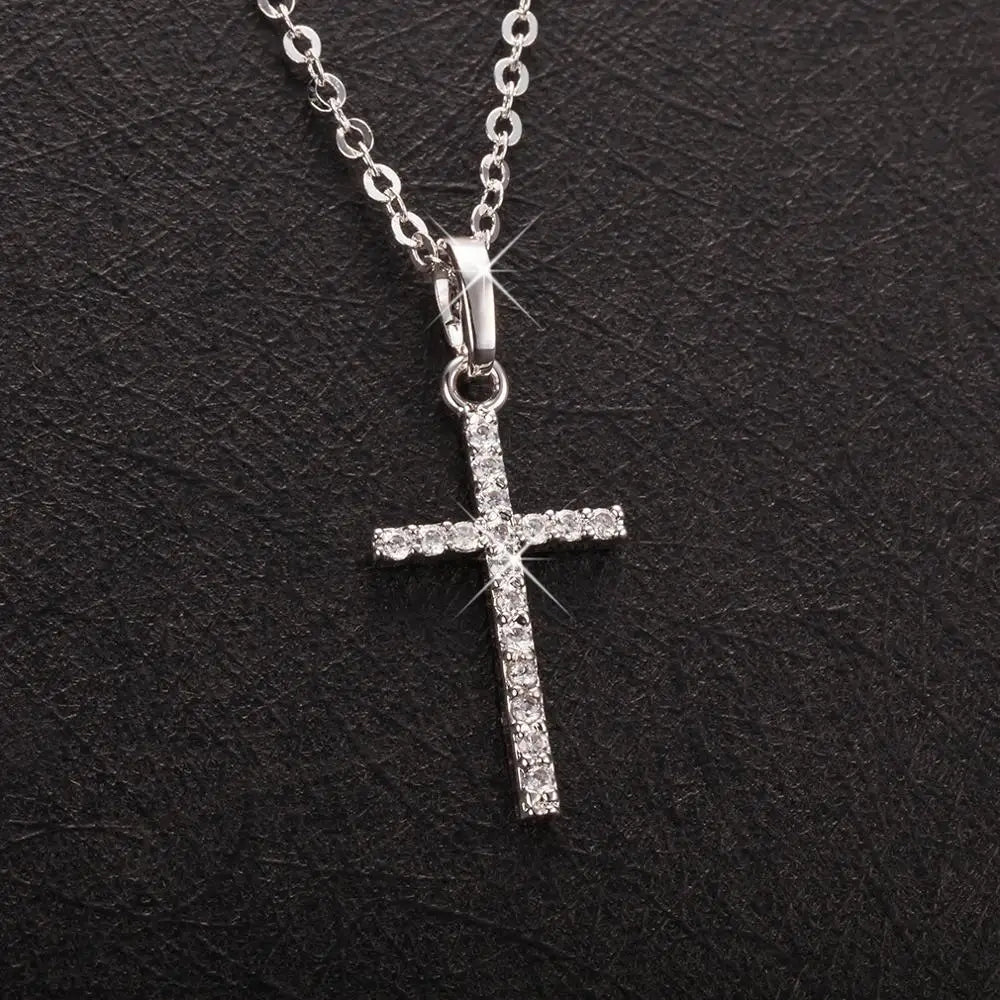 crois pendentifs (jesus) pour femme/homme  disponible en couleur or noir cristal en gros