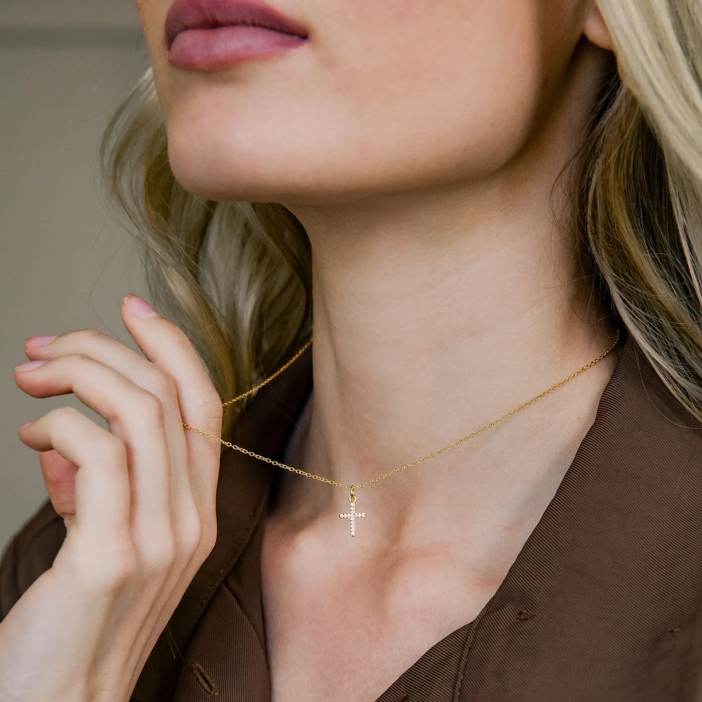 Pavé Cross Necklace - Gold